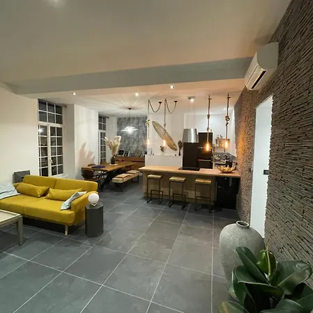 110m2 Quartier Medieval 公寓 *