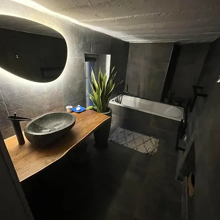 110m2 Quartier Medieval 公寓
